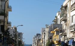 רחוב גאולה. מבט מרחוב אלנבי לעבר הים