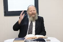 בחדרו שבישיבת שערי שמועות